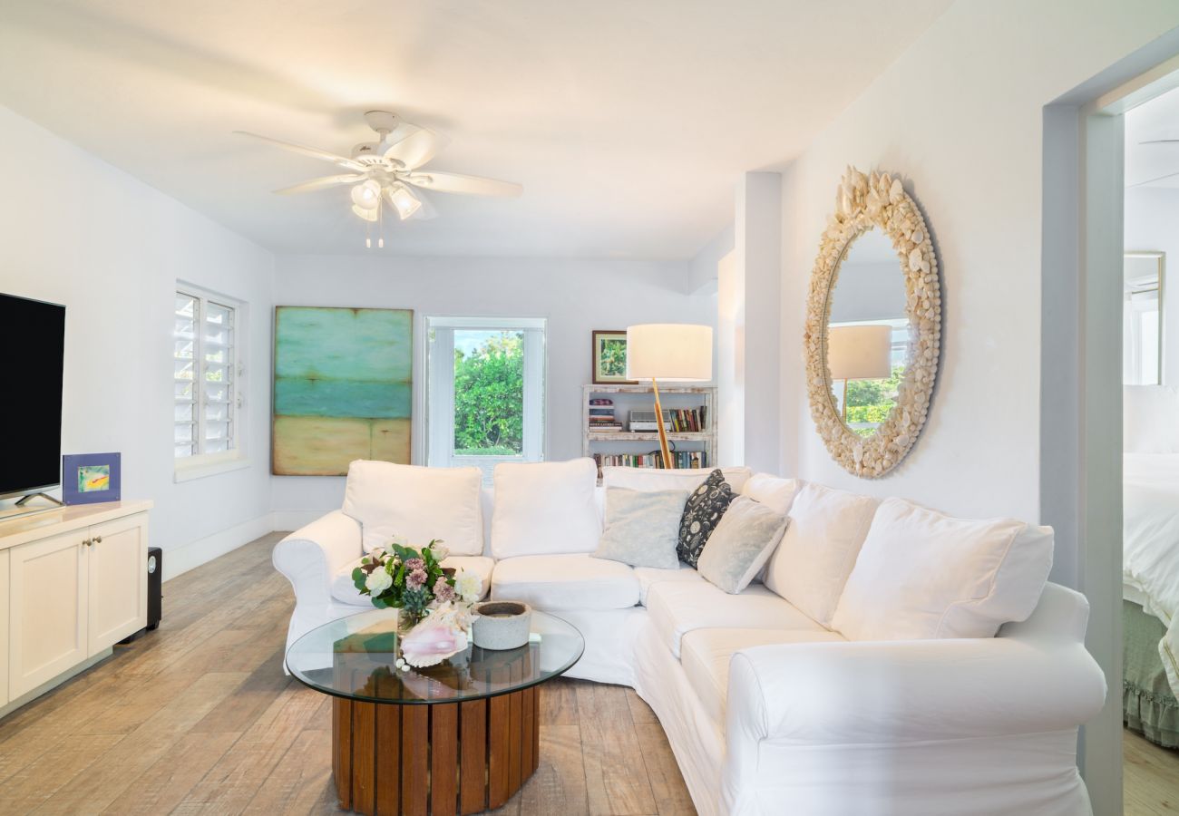 Villa in Grace Bay - Tree House