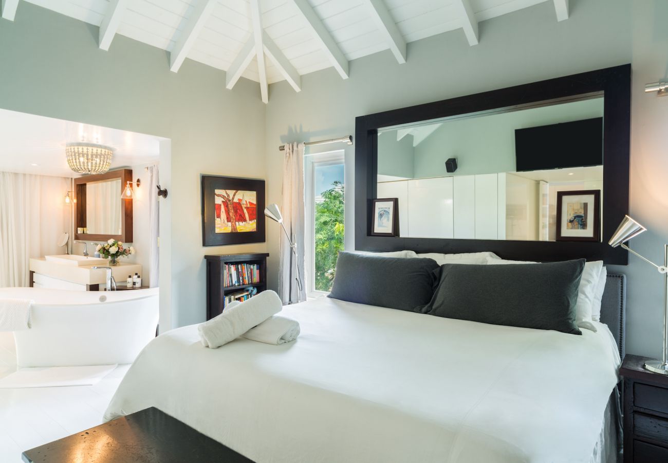 Villa in Grace Bay - Tree House