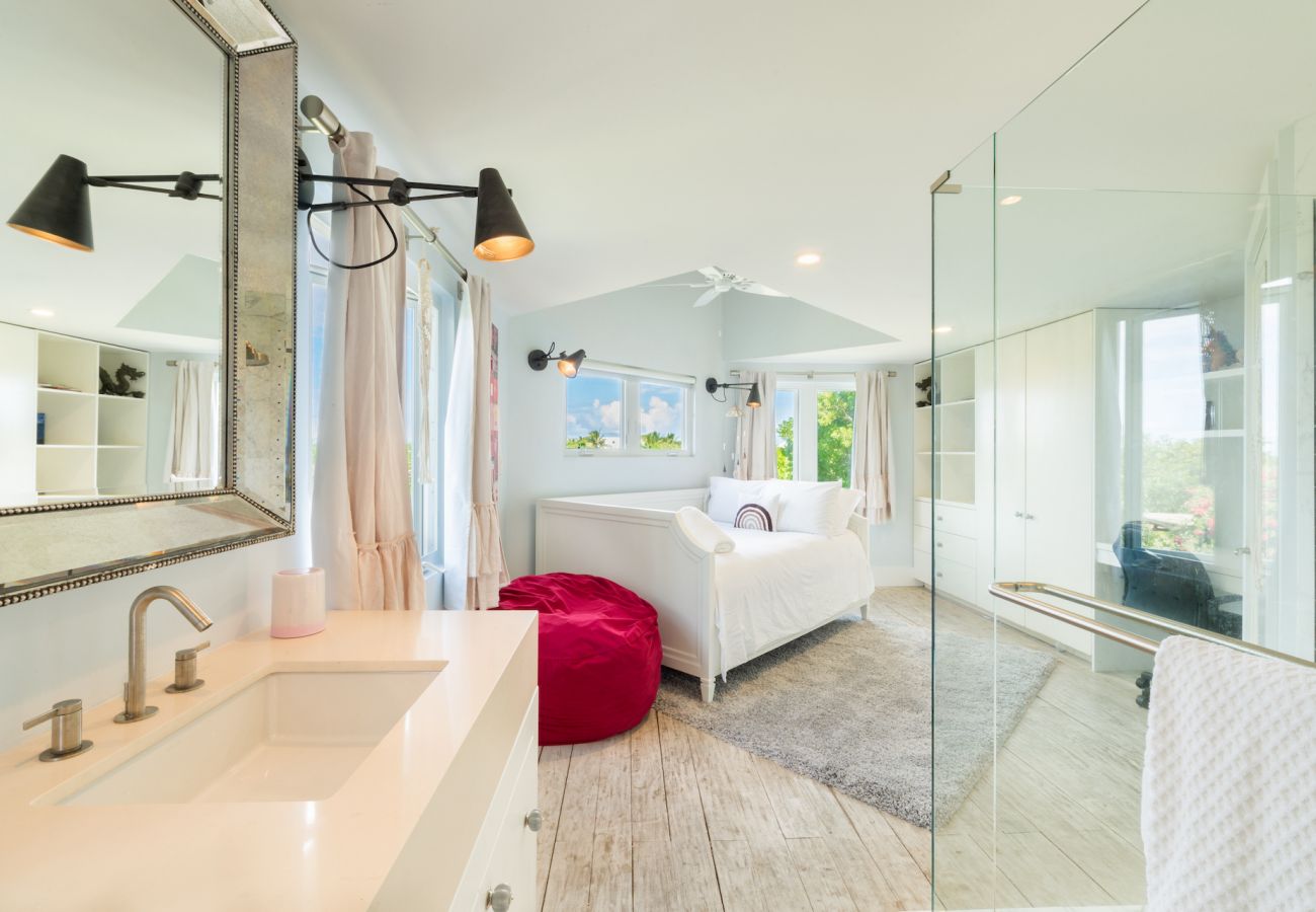 Villa in Grace Bay - Tree House