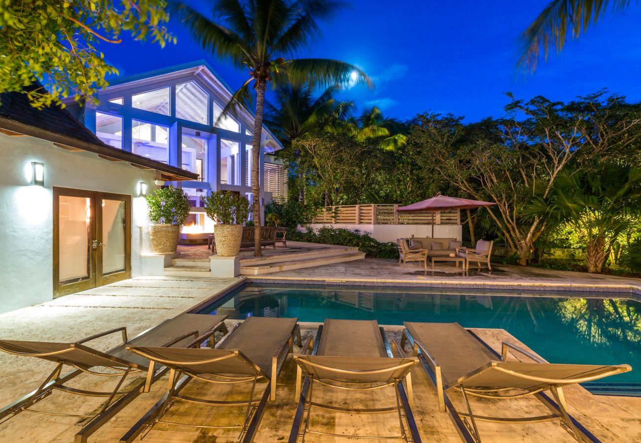 Villa in Grace Bay - Tree House