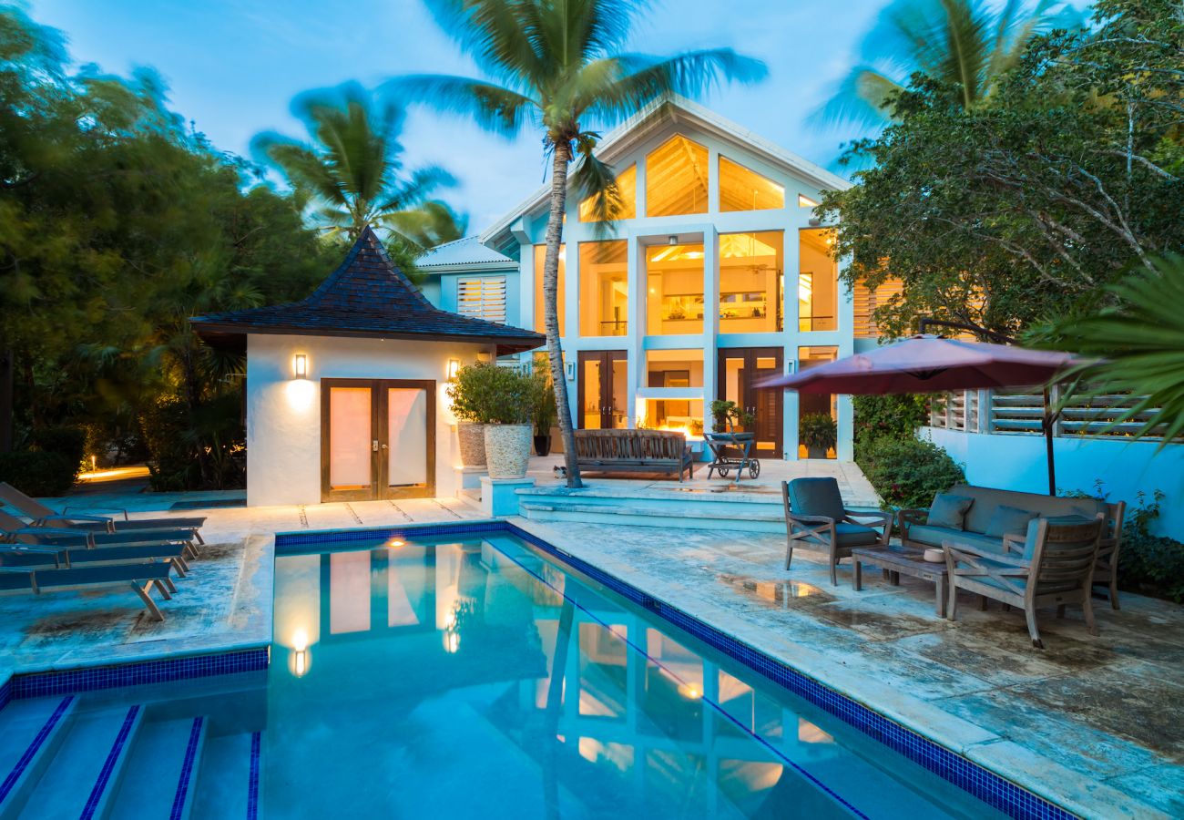 Villa in Grace Bay - Tree House