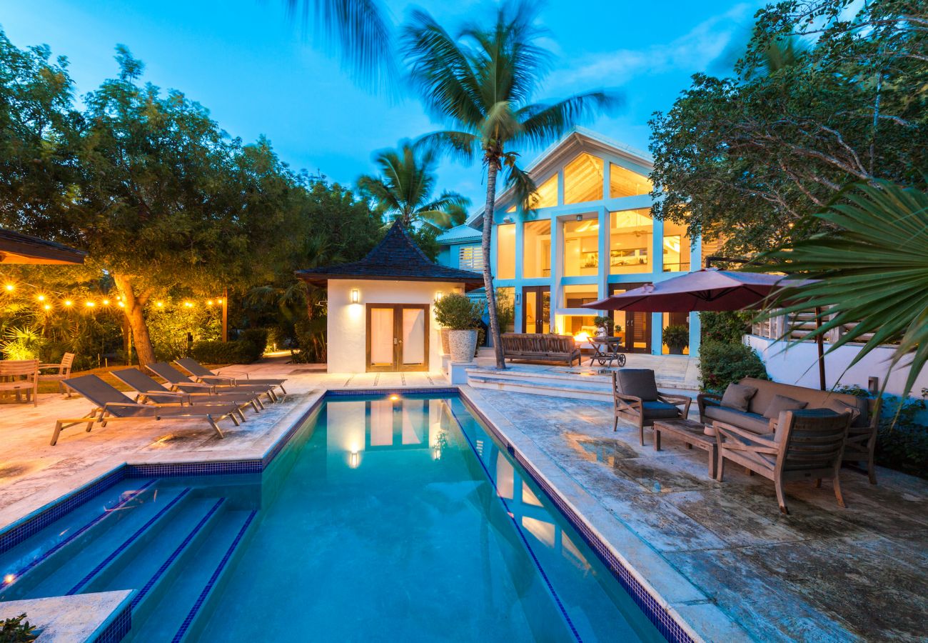 Villa in Grace Bay - Tree House