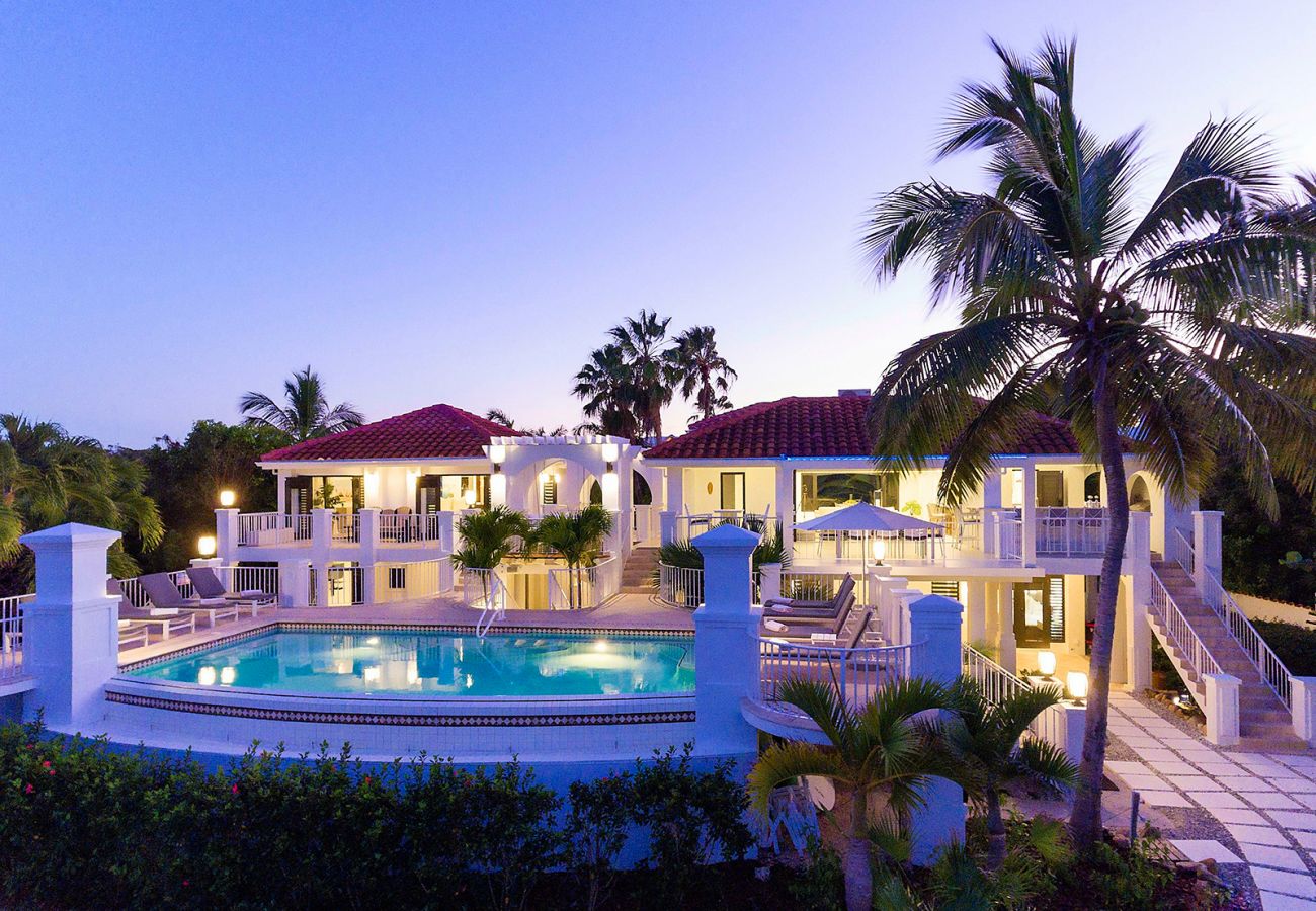 Villa in Grace Bay - Casa Grande