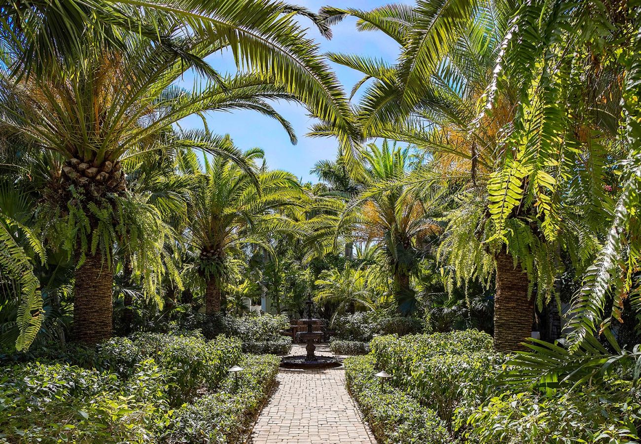 Villa in Grace Bay - Casa Grande
