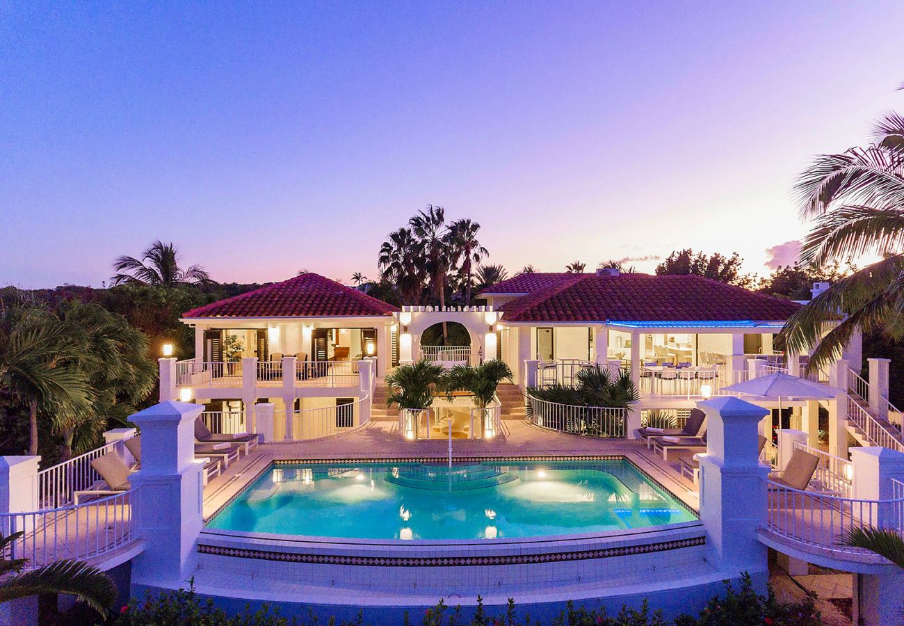 Villa in Grace Bay - Casa Grande