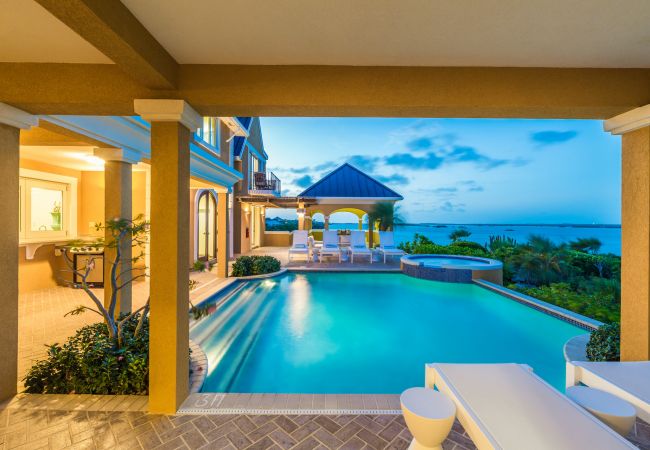 Villa in Chalk Sound - Daydreams Villa in Chalk Sound - Daydreams