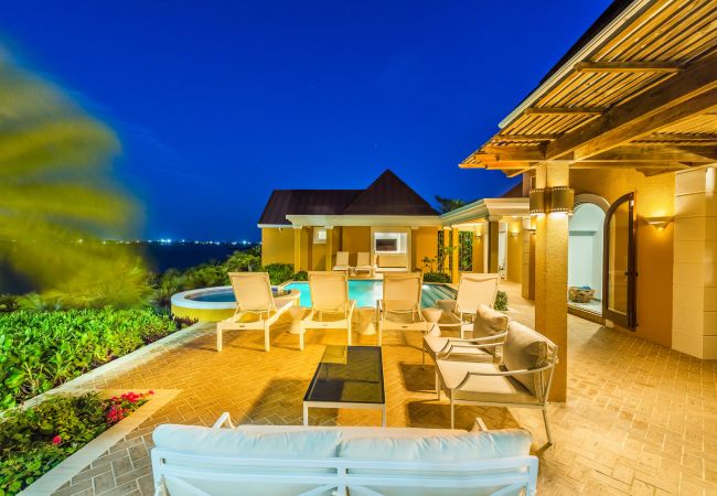 Villa in Chalk Sound - Daydreams Villa in Chalk Sound - Daydreams