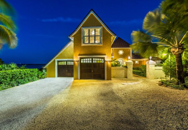 Villa in Chalk Sound - Daydreams Villa in Chalk Sound - Daydreams