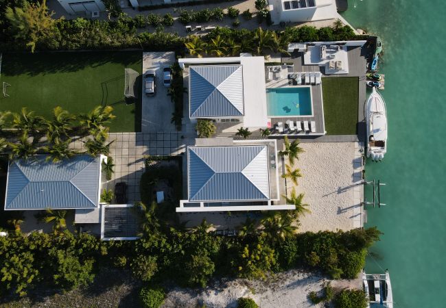 Villa in Leeward - Sand and Sea Villa in Leeward - Sand and Sea