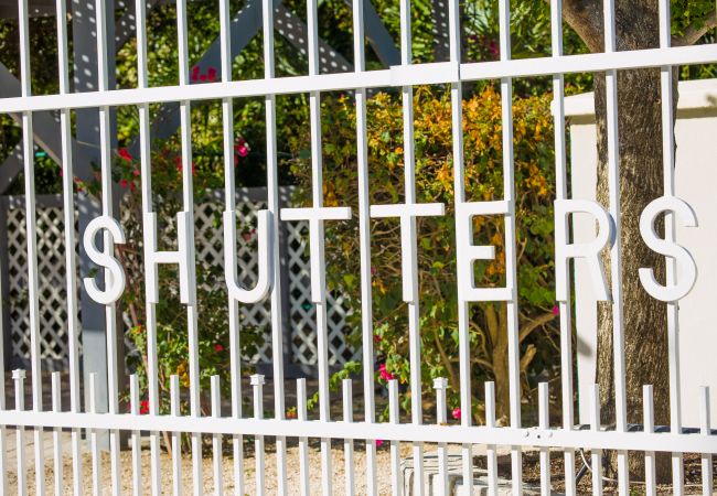 Villa in Turtle Tail - Shutters Villa Villa in Turtle Tail - Shutters Villa