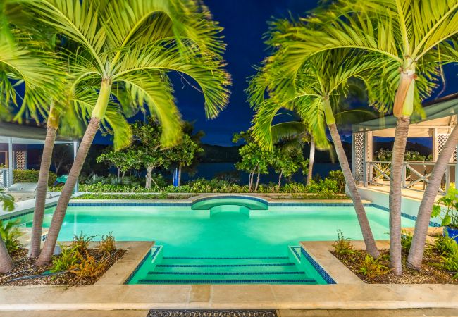 Villa in Turtle Tail - Shutters Villa Villa in Turtle Tail - Shutters Villa