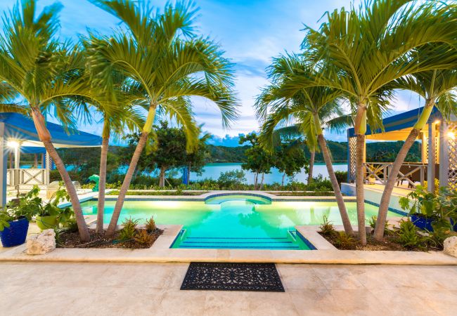 Villa in Turtle Tail - Shutters Villa Villa in Turtle Tail - Shutters Villa