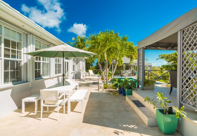 Villa in Turtle Tail - Shutters Villa Villa in Turtle Tail - Shutters Villa