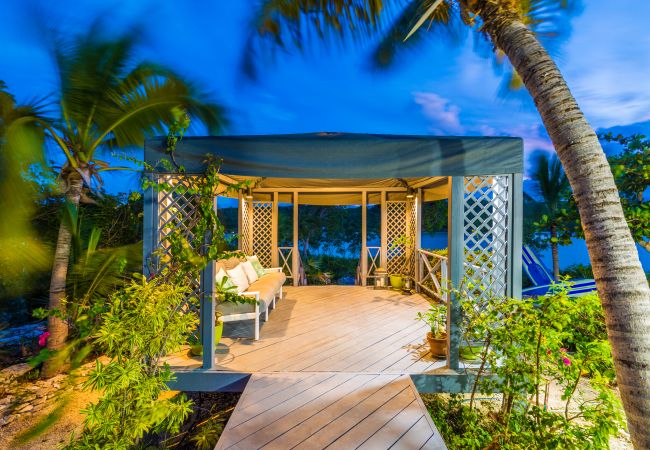 Villa in Turtle Tail - Shutters Villa Villa in Turtle Tail - Shutters Villa