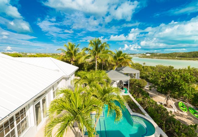 Villa in Turtle Tail - Shutters Villa Villa in Turtle Tail - Shutters Villa