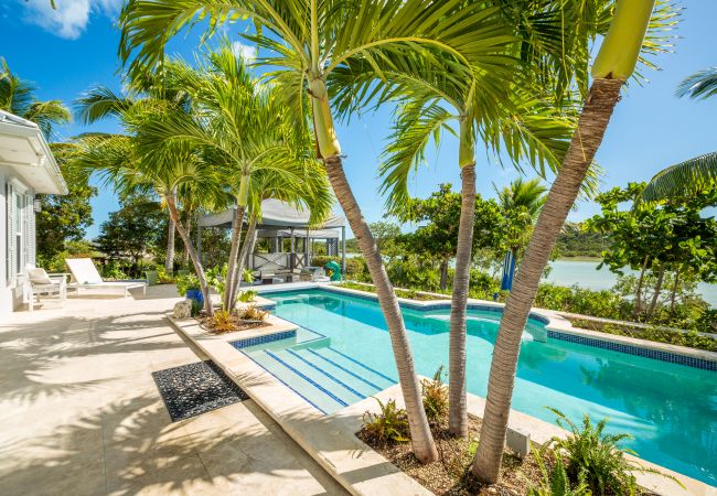 Villa in Turtle Tail - Shutters Villa Villa in Turtle Tail - Shutters Villa