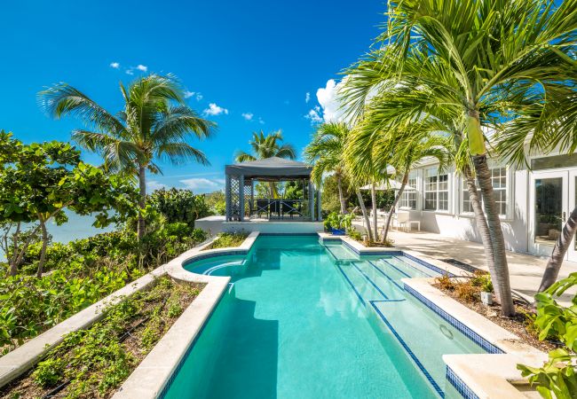 Villa in Turtle Tail - Shutters Villa Villa in Turtle Tail - Shutters Villa