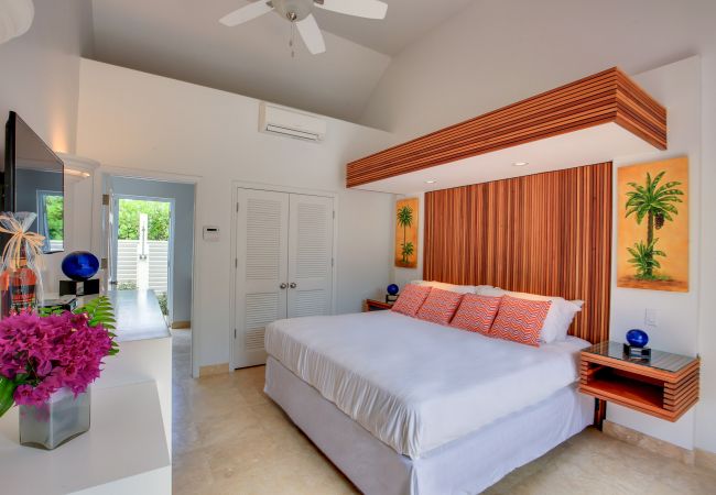 Villa in Leeward - Pelican Vista Villa in Leeward - Pelican Vista